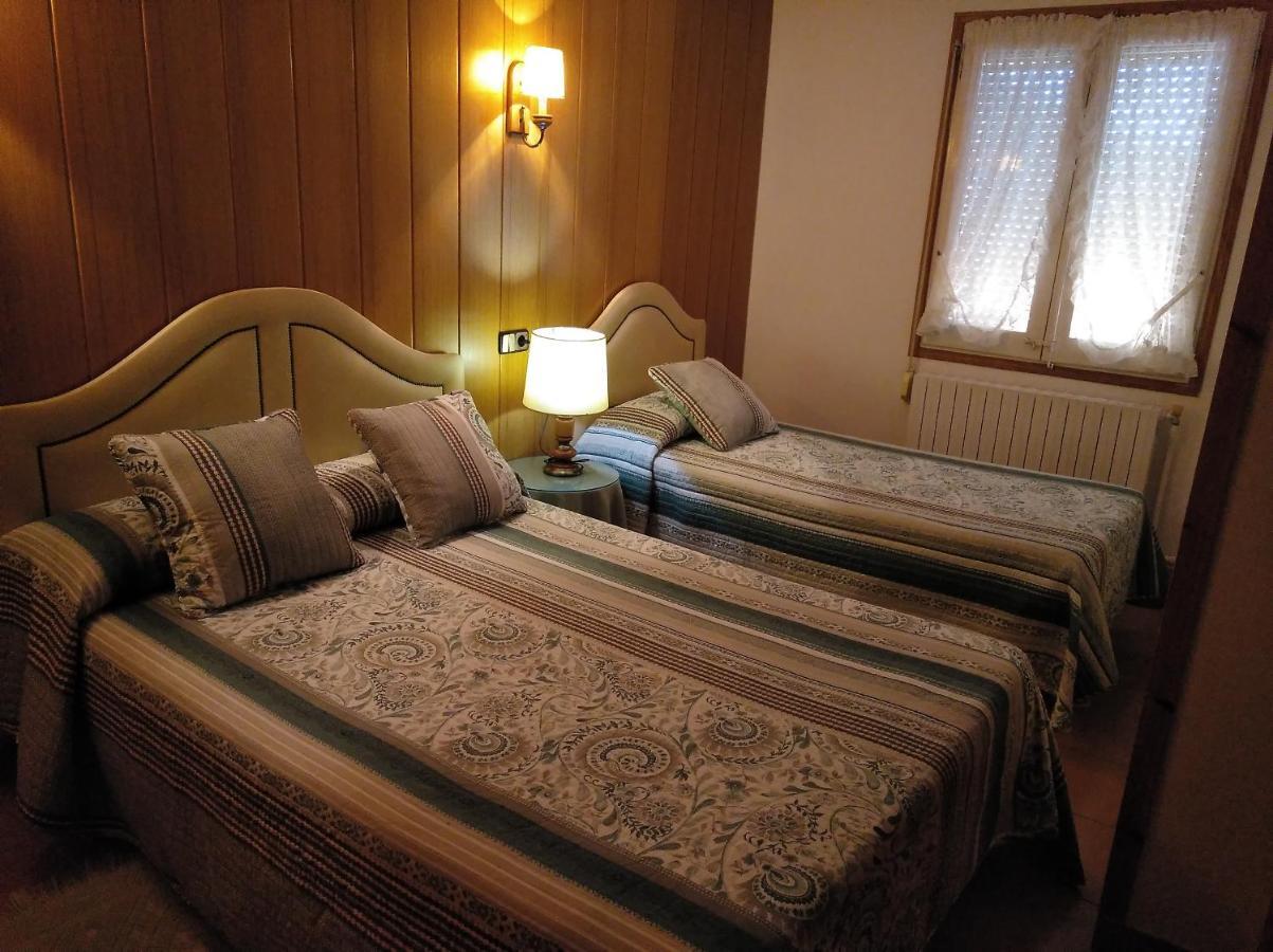Hotel Fonda Mas à Vilaller Extérieur photo
